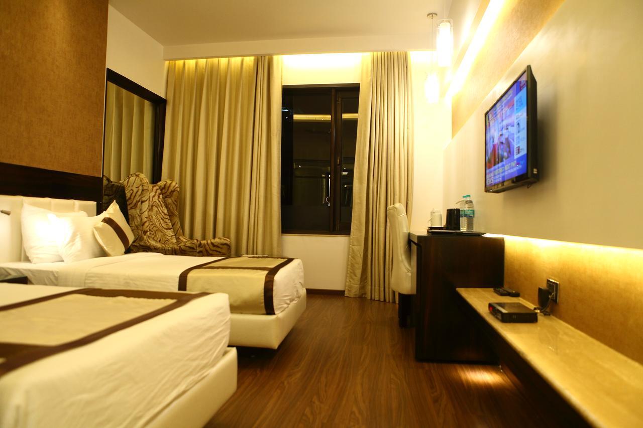 Viceroy Inn เดห์ราดุน ภายนอก รูปภาพ